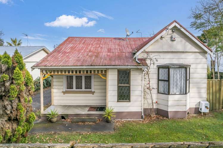 19 Halswell Street Wanganui Central_18