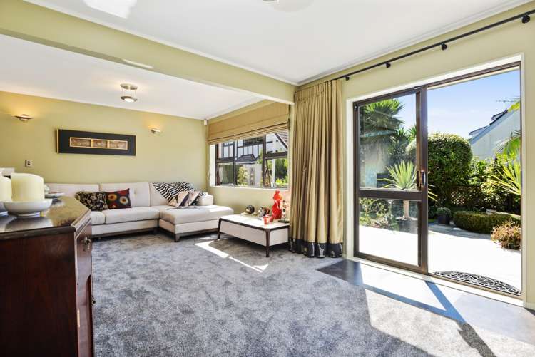 2/1 Derry Street Greenlane_6