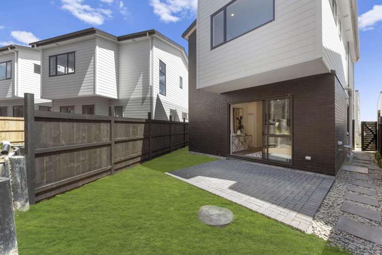 11 Greenbrier Street Westgate_15