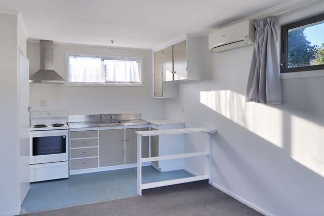 2/11 Stafford Street 11322_1