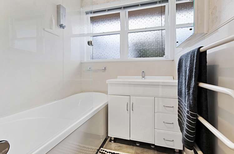 88 Eskdale Road Birkdale_11