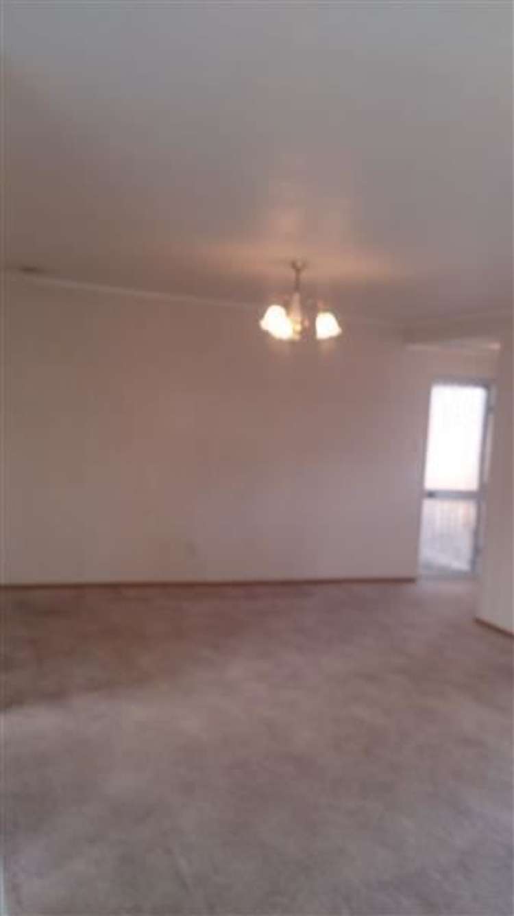 1/14 Orchid Place Te Atatu South_2