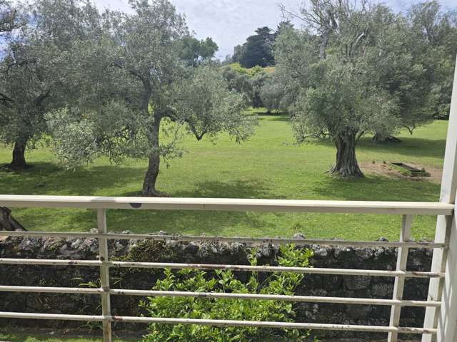 8/12 CRESCENT ROAD Epsom_2