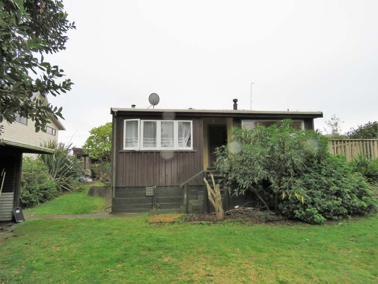 17 Marine Parade Carters Beach_13