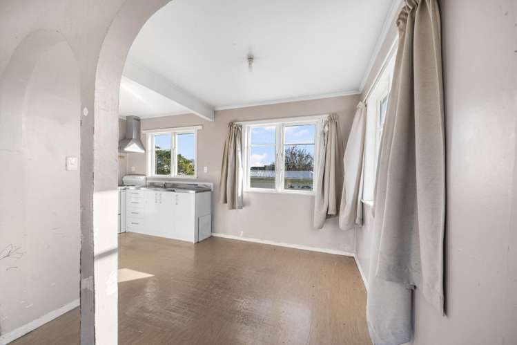 7 Williams Crescent Otara_10