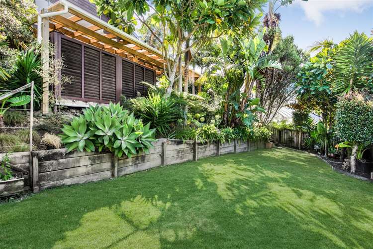 147e Glengarry Road Glen Eden_18