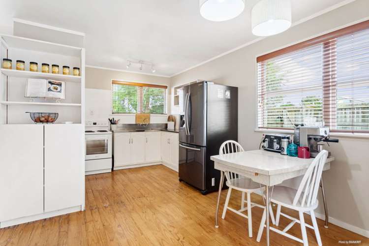 85 Lauderdale Road Birkdale_6