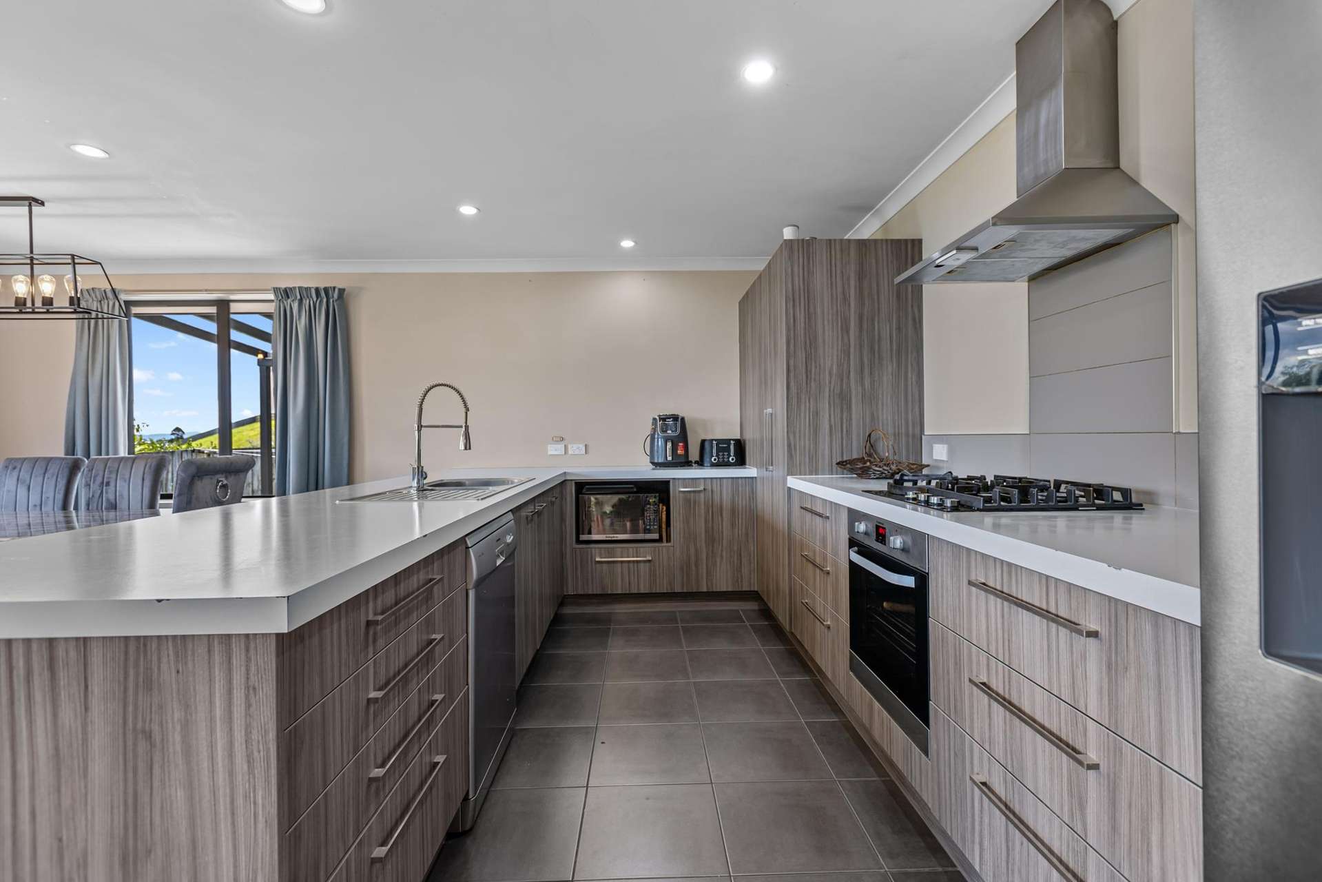 8 Ballintoy Park Drive Welcome Bay_0