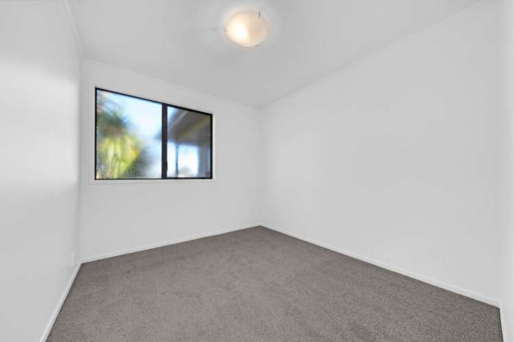 6 Redcrest Avenue Red Hill_16