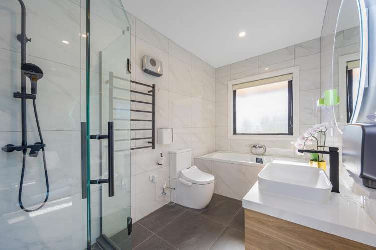 24 Karaka School Lane Papakura_14