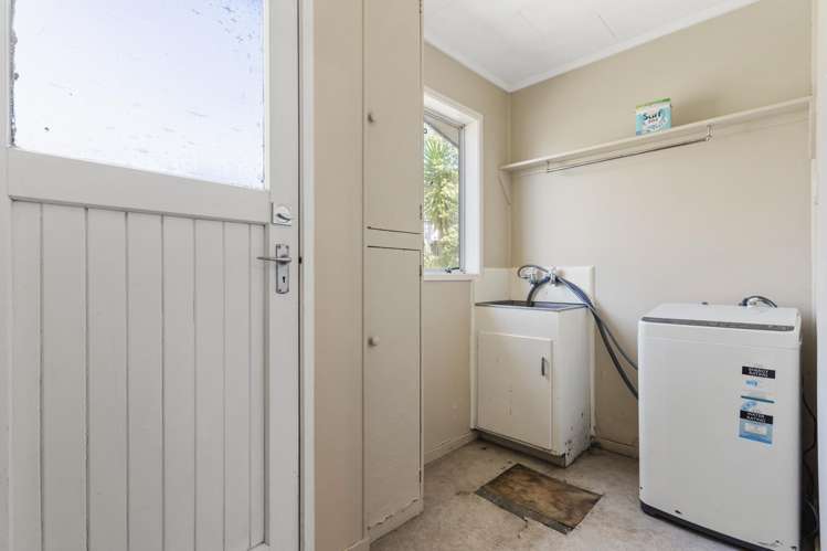 21 Hewlett Road Massey_12