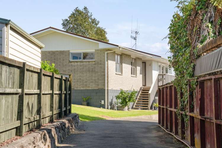 8 Lorna Place Brookfield_4