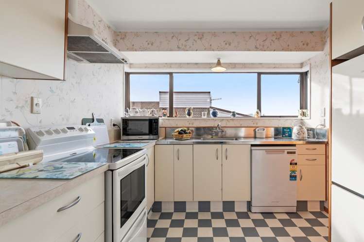 55 Hillcrest Road Otumoetai_6