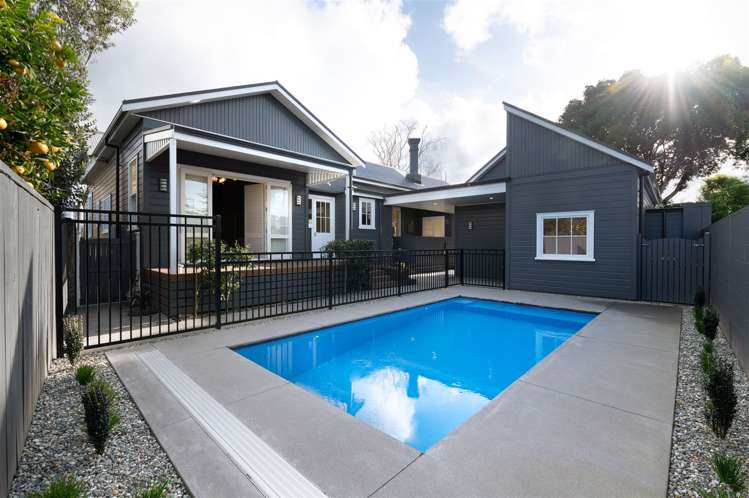 134 River Road Hamilton East_1