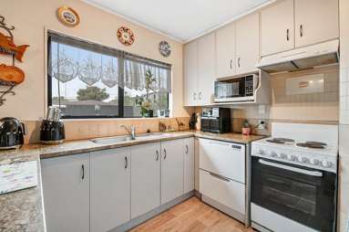 20A Holiday Road_4