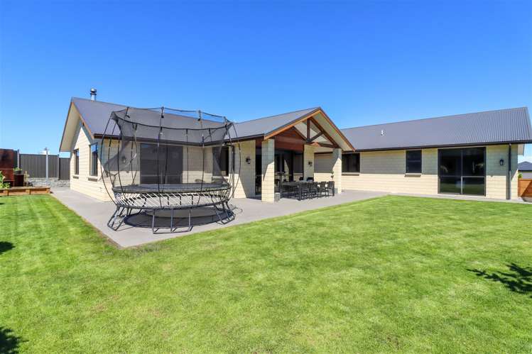 10 Meadowstone Street Gleniti_16