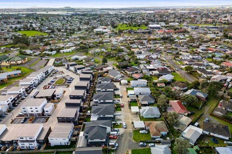 16 Dolbel Place Mangere East_16