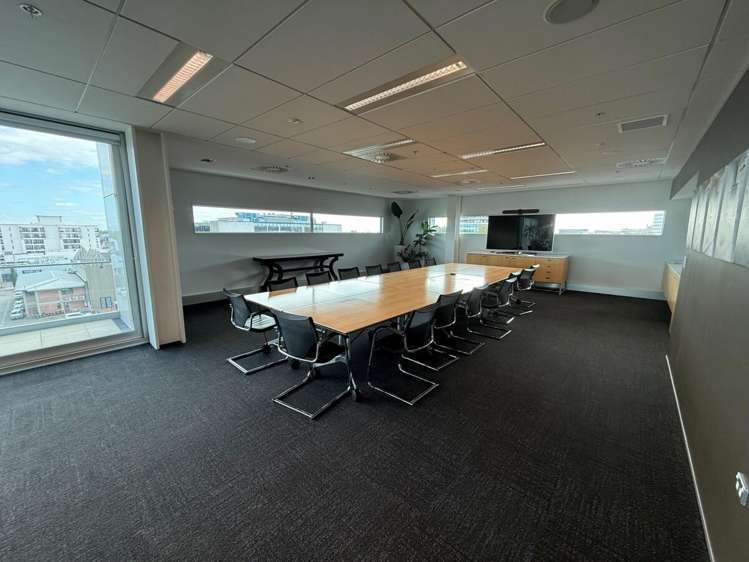 LVL 6 / 62 Worcester Boulevard City Centre_10