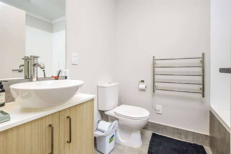 11 Manawatere Way Flat Bush_13