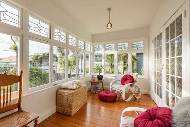 148 Queens Drive Lyall Bay_2