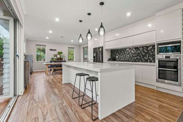 9 Sibling Court Silverdale_1