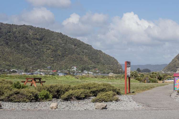 23 Nelson Quay Cobden_34