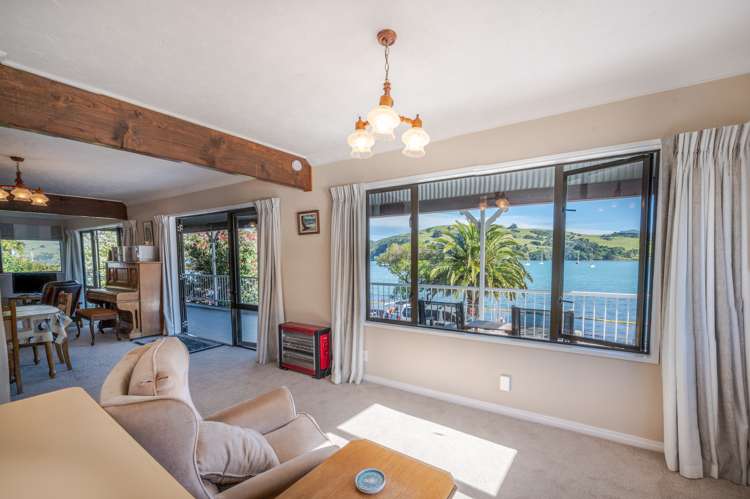 55 Beach Road Akaroa_10