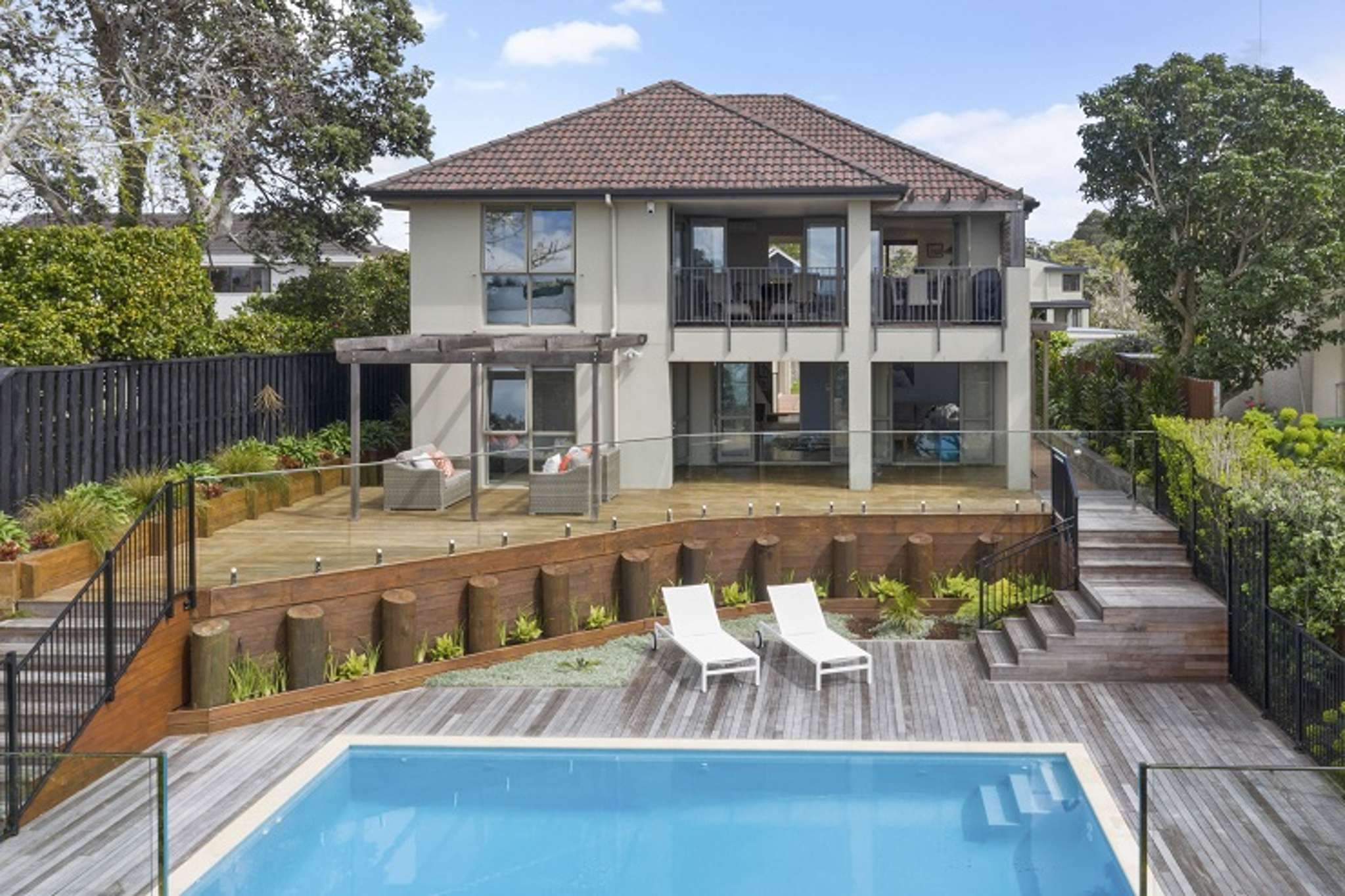 $5.5m sale shock: How swimming pool added $2.4m to value of luxury home