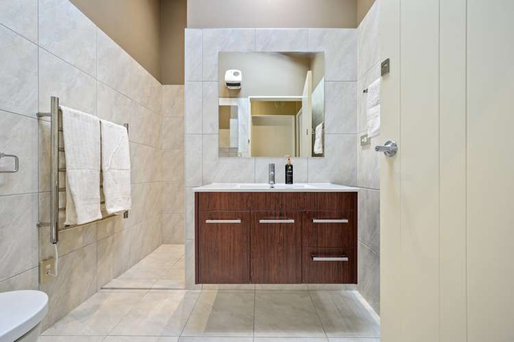 2/10 Rata Street Riccarton_13