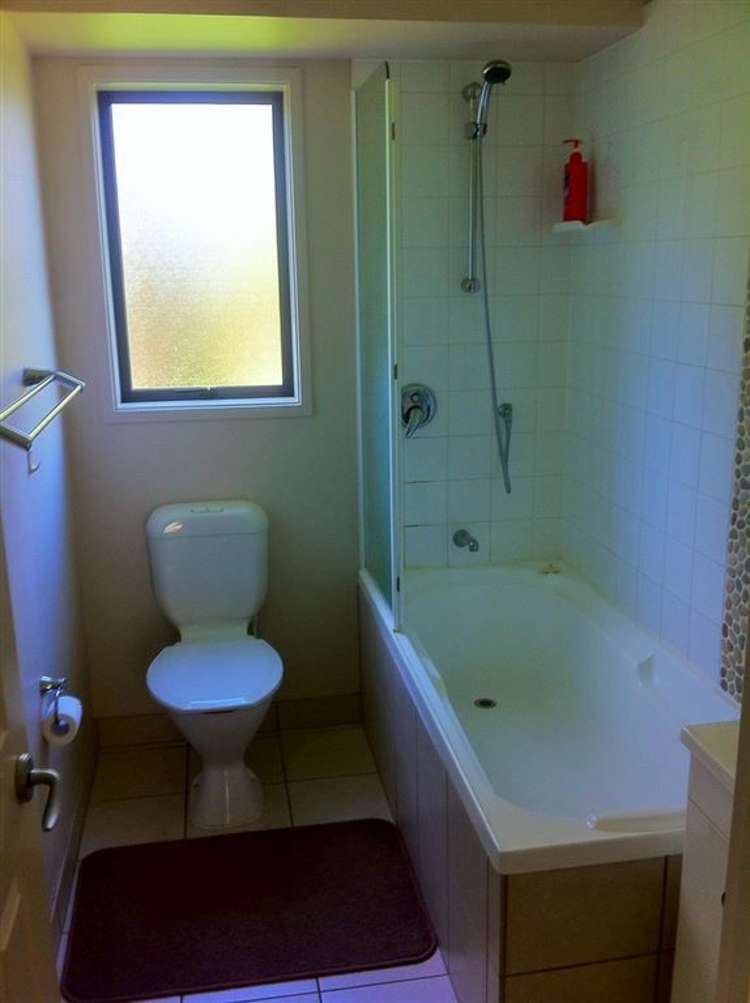 68 Attwood Road Paremoremo_10