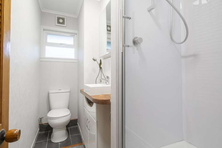 16 Glamorgan Drive Torbay_14