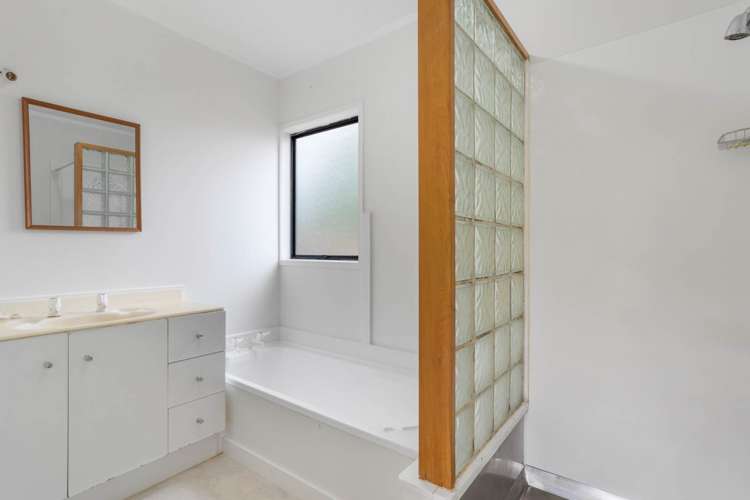 2/115 Titirangi Road New Lynn_5