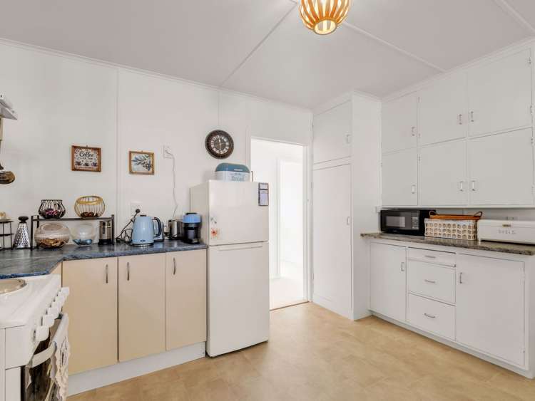 21 Elliott Crescent Owhata_5