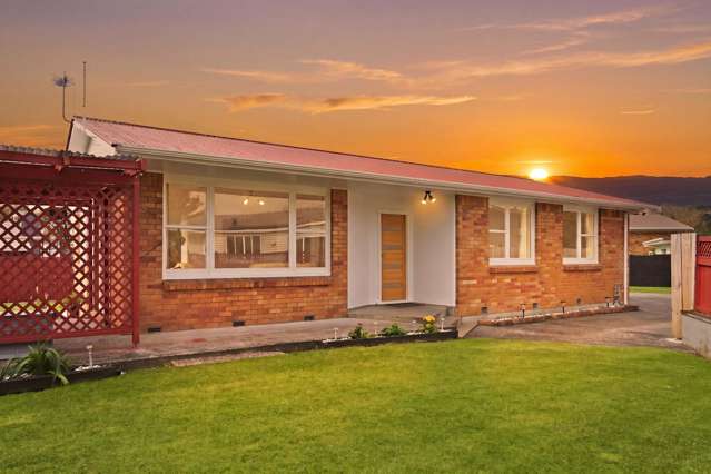 Brick, Big Backyard, Close to Hospital