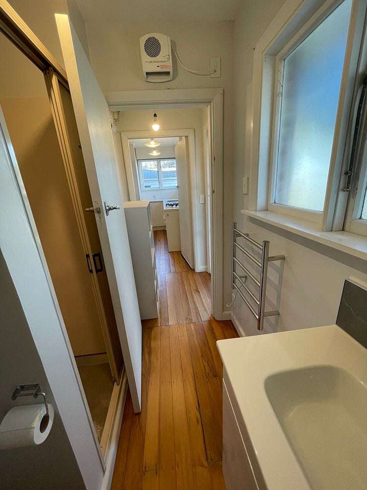 8 Robin Street Burwood_4