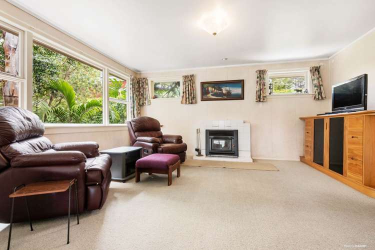 18 Triangle Road Massey_10