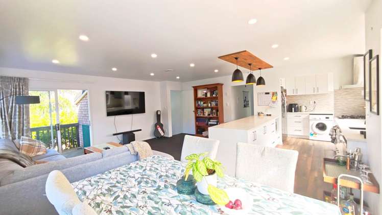 5 Sispara Place Beach Haven_3