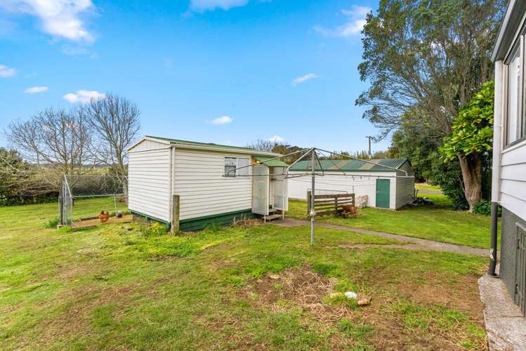 264 Glenbrook Beach Road Glenbrook_37