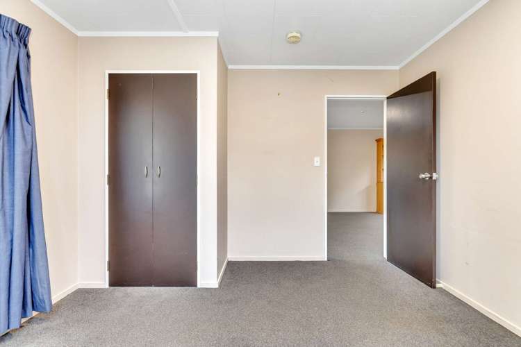 2/2 Laughton Street Taupo_26