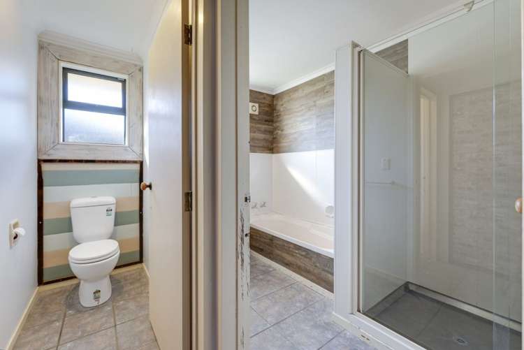 7 Holcroft Place Stoke_11