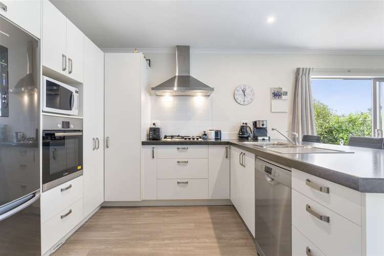 13 Reel Road Athenree_3