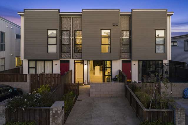 7 Sacred Kingfisher Road Hobsonville_1