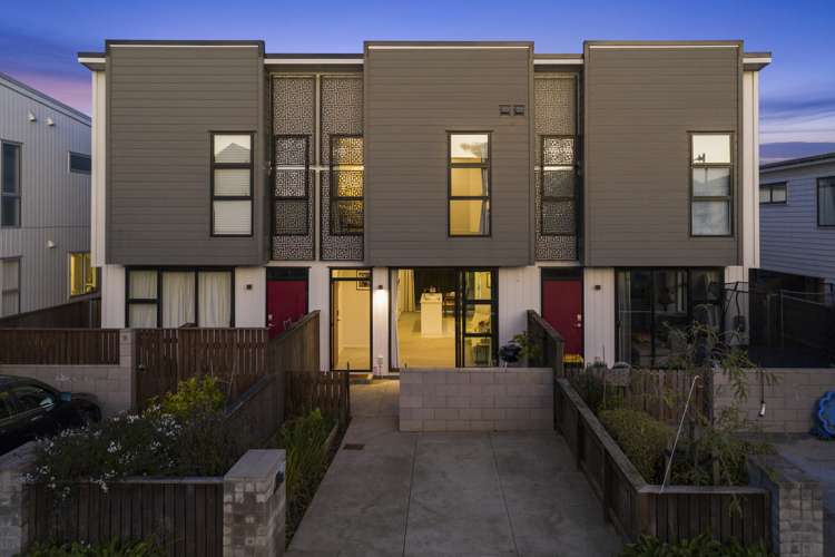 7 Sacred Kingfisher Road Hobsonville_1