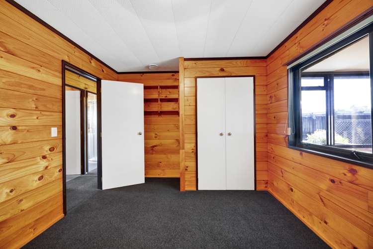 11 Heather Lea Hawera_13