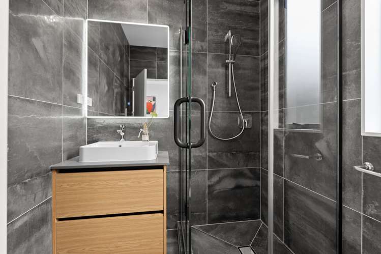 8 Kumukumu Road Long Bay_31