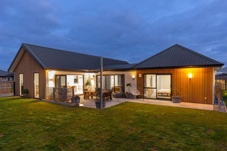 24 Catalina Crescent Burleigh_26