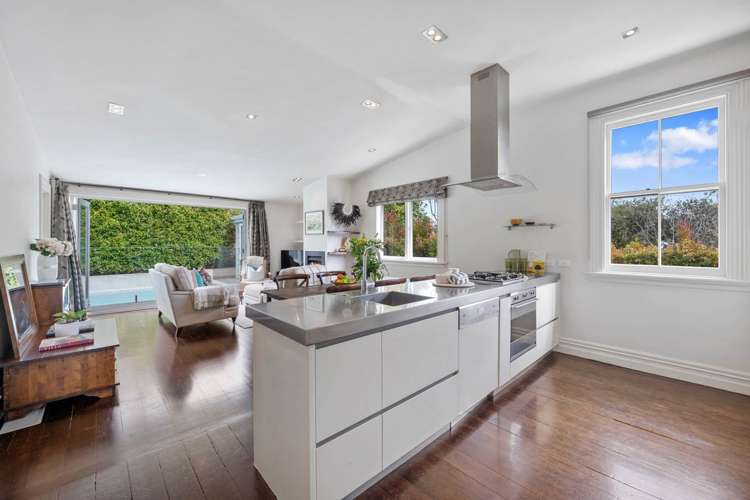 25 Patuone Avenue Devonport_15