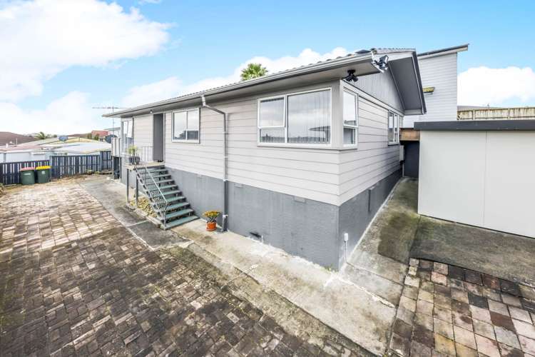 1/10 Espada Place Clover Park_2