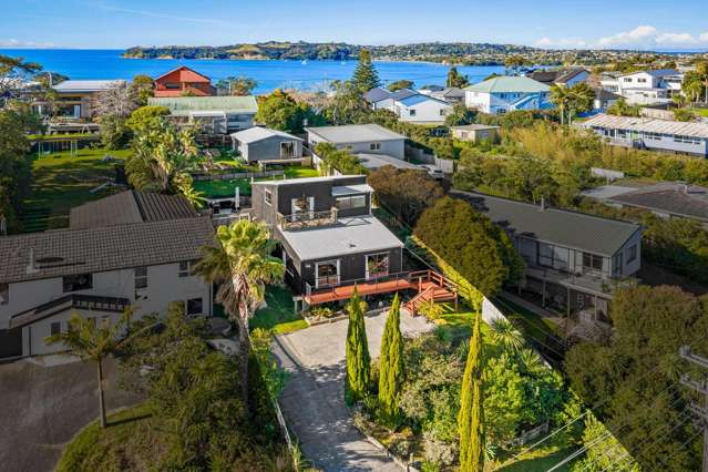 Sunshine & Space to Play, Steps from the Bay