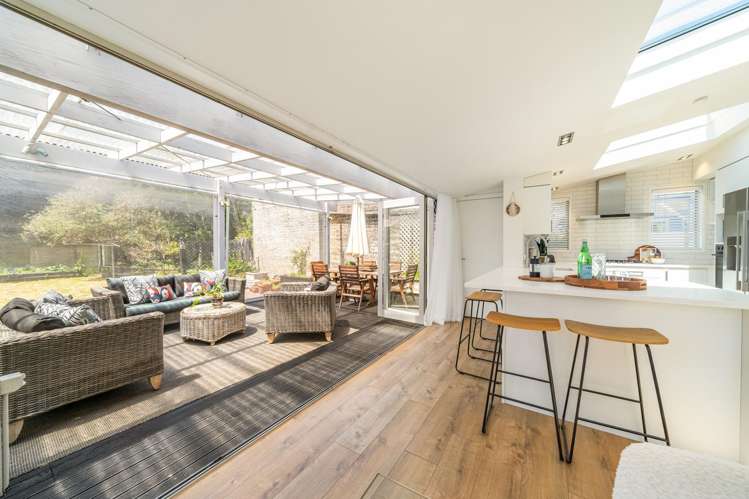 22 Kensington Avenue Petone_14